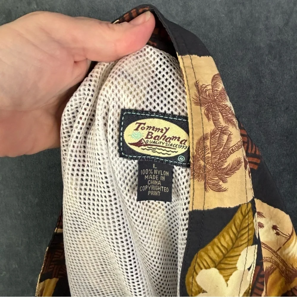 Tommy Bahama Black and Brown Flat Front Shorts
